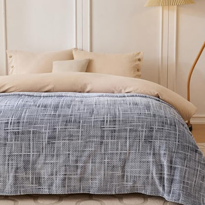 COOVA Fleece Bed Blanket King Size, Super Soft and Cozy 3D Jacquard Warm Blankets, Lightweight and Fuzzy Large Throw for Couch, Sofa, Chair, Giftable (Light Grey, 90"x102") - color: Graphite Light Grey, size: 90"x102"