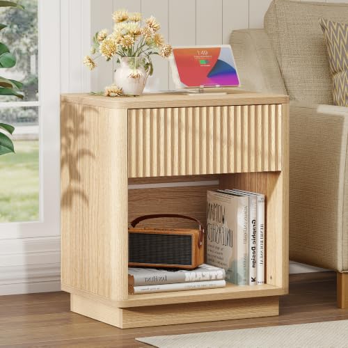 Baoz Oak Fluted Nightstand with Charging Station & 1 Drawers for Bedroom | 19" Wide Mid Century Modern Bedside Table Natural Wood Curved Profile Design Night Stand Metal Handle - color: Oak, size: 1 Drawers