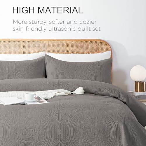WURUIBO Full/Queen Quilt Set Grey,Ultrasonic Embossed Bedspread, Lightweight Microfiber Coverlet, Modern Thin Bedding Set for All Season, 3 Piece(1 Quilt,2 Pillow Shams) - color: Grey, size: Full/Queen(90"x96")