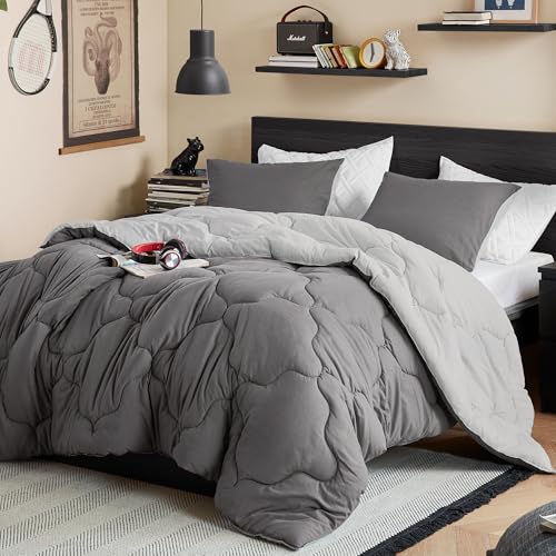 Comfort Spaces Vixie Comforter Set, Full/Queen, 3 Piece, Grey | Down Alternative, All Season, Microfiber, Bedding for Bedroom, Geometric Pattern, Reversible, Quilted, OEKO-TEX Certified - color: Grey/Light Grey, size: Full/Queen