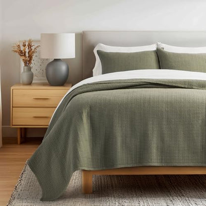 100% Cotton Modern Grid Stitch Quilt Set, Queen Size, Olive Green | Pre-Washed Cotton Coverlet Bedspread, Oversized Lightweight 3-Piece Bedding Set for All Season, with 2 Pillow Shams - color: Olive Green, size: Full/Queen (96" X 94")