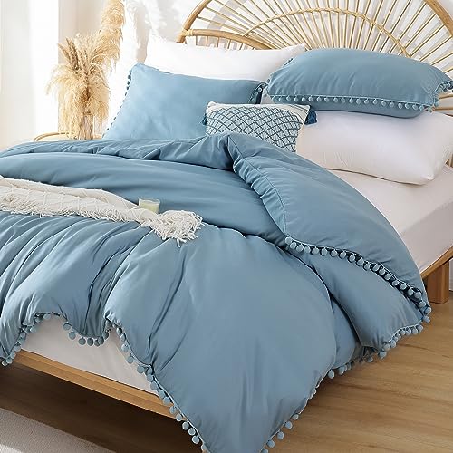 YIRDDEO Full Size Comforter Sets, Dusty Blue Pom Fringe Bedding Set 3 Pcs | Solid Color Full Comforter Soft Boho Fluffy Reversible Lightweight Comforter 79"x90"& 2 Pillow Shams 20"x26" for All Seasons - color: Dusty Blue, size: Full
