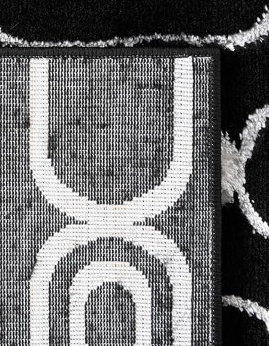 Rugs.com - Vogue Geo Rug – 5 Ft Runner Black and Silver Easy-Clean Stain-Resistant Rug – Modern Geometric Runner for Hallways, Entryways, and Kitchens - color: Black and Silver, size: 2' x 5'1" (Runner)
