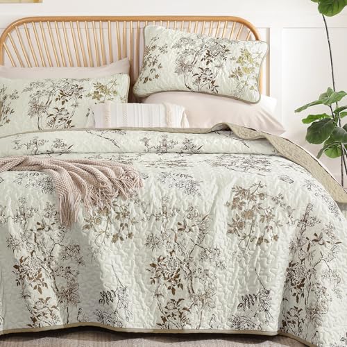 WONGS BEDDING Floral Quilt Set King, 3 Piece Brown Botanical Leaf & Butterfly Pattern Bedspread Coverlet Set, Soft Beautiful Farmhouse Plants Quilts Bedding Set - color: Brown, size: King