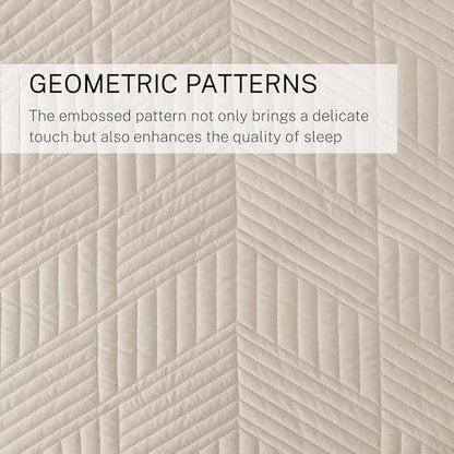 Exclusivo Mezcla Ultrasonic King Quilt Bedding Set, Brich Beige | Lightweight Bedspreads, Soft Microfiber, Modern Geometric Coverlet, All Season Bed Cover, 1 Quilt and 2 Pillow Shams - color: Brich Beige, size: King (104"x96")