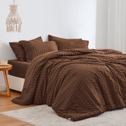 Love's cabin Seersucker Brown Queen Comforter Set, 7-Piece All Season Lightweight Bed in a Bag Bedding Set with Comforter, Flat Sheet, Fitted Sheet, Pillowcases and Shams - color: Brown, size: Queen (88"x88")