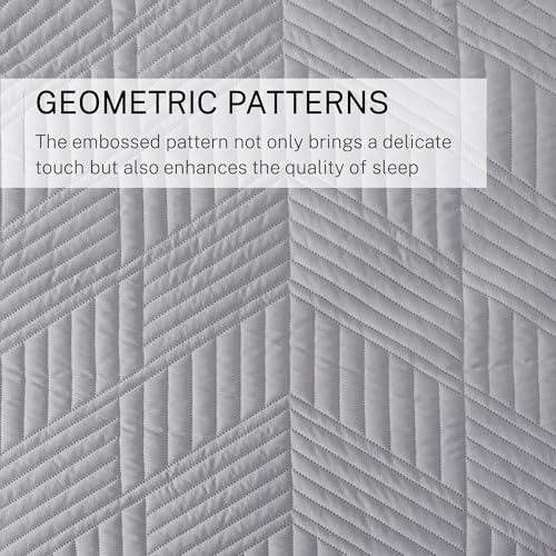 Exclusivo Mezcla Ultrasonic Twin Quilt Bedding Set, Light Grey | Lightweight Bedspreads, Soft Microfiber, Modern Geometric Coverlet, All Season Bed Cover, 1 Quilt and 1 Pillow Sham - color: Light Grey, size: Twin (68"x88")