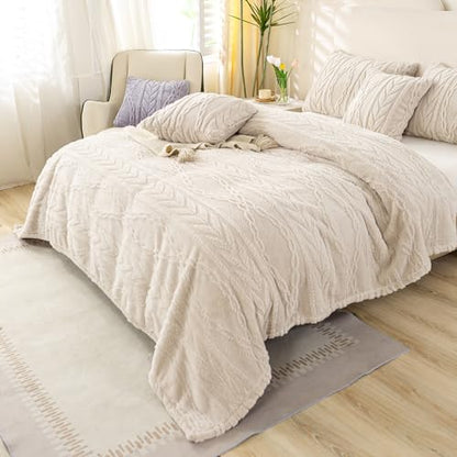 YUSOKI Sherpa Fleece Queen Size Blanket, Linen, 90"x90" | 3D Stylish Design,320GSM, Non-Shedding, Lightweight for All Season Use, stays fluffy after repeated washes, Perfect Gifts - color: Linen-(without Pillows), size: Queen (90" x 90")