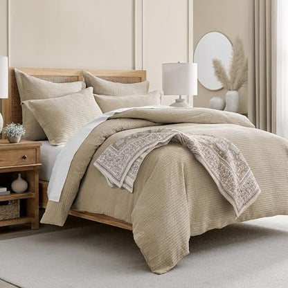 Levtex Home - Adare Taupe - Throw - Bordered Floral - Taupe, Grey and Cream -Quilted Throw (50x60in.) - Cotton - color: Taupe