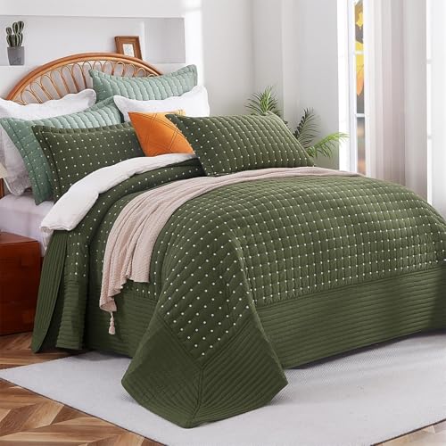Cmfshape 120"x120" Oversized King Size Quilt,Lightweight Minimalist Bedspread with Embroidery,Modern Farmhouse Coverlet,Drapes to Floor All-Season Bedding Set for King/Cal King Beds,Olive Green - color: Olive Green, size: Oversize King 120"x120"