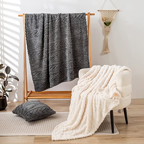 YUSOKI Sherpa Fleece Twin XL Size Blanket, Grey, 65"x90" | 3D Stylish Design,320GSM, Non-Shedding, Lightweight for All Season Use, stays fluffy after repeated washes, Perfect Gifts - color: Grey-(without Pillows), size: Twin XL (65" x 90")