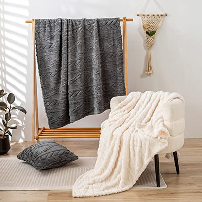 YUSOKI Sherpa Fleece Twin XL Size Blanket, Grey, 65"x90" | 3D Stylish Design,320GSM, Non-Shedding, Lightweight for All Season Use, stays fluffy after repeated washes, Perfect Gifts - color: Grey-(without Pillows), size: Twin XL (65" x 90")