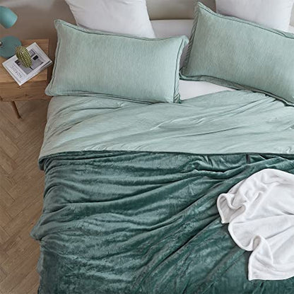 Some Like it Hot - Some Like it Cold Coma Inducer® Oversize Queen Comforter | Refreshing Green. Experience Coma Worthy Sleep with All Season Extra Large Bedding - size: Queen