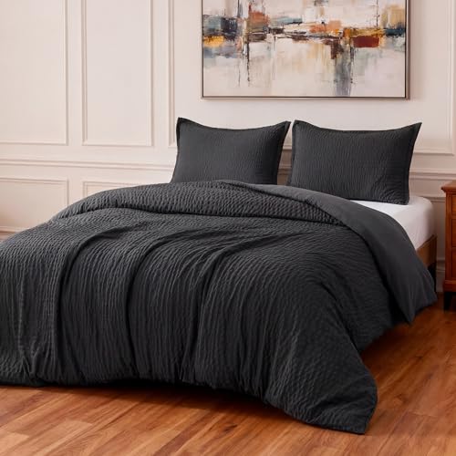 Amazon Basics Duvet Cover Set with Jacquard Geometric Pattern, 3-Piece with 1 Duvet Cover and 2 Pillow Shams, Comforter Not Included, Queen, Black - color: Black, size: Queen