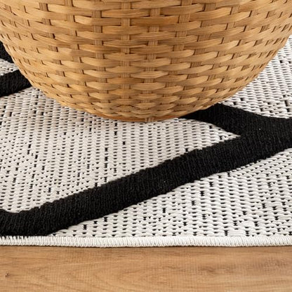 Modern Rug 4x6 Luxury Diamond Pattern Micro Loop Area Rugs Soft High-Low Pile Stain Resistant Easy to Clean Non-Shedding Durable Living Room Kitchen Indoor Carpet (Black/White) - color: Bold / Black, size: 4' x 6' (Rectangular)