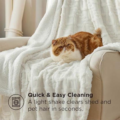 Bedsure Gentlesoft Sherpa Fleece Throw Blanket for Couch - Fluffy & Cozy Cable Jacquard Tufted Throw for Women Gift, Thick and Warm Christmas Blanket for Winter, Cream, 50x60 Inches | Ultra-Soft, Cozy, Thick for Winter, Ideal for Couch, Sofa, Living Room,