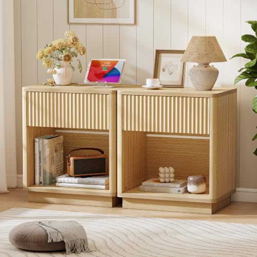 Baoz Oak Fluted Nightstand with Charging Station & 1 Drawers for Bedroom | 19" Wide Mid Century Modern Bedside Table Natural Wood Curved Profile Design Night Stand Metal Handle - color: Oak, size: 1 Drawers