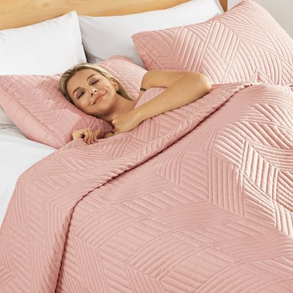 Exclusivo Mezcla Ultrasonic Twin Quilt Bedding Set, Blush Pink | Lightweight Bedspreads, Soft Microfiber, Modern Geometric Coverlet, All Season Bed Cover, 1 Quilt and 1 Pillow Sham - color: Blush Pink, size: Twin (68"x88")