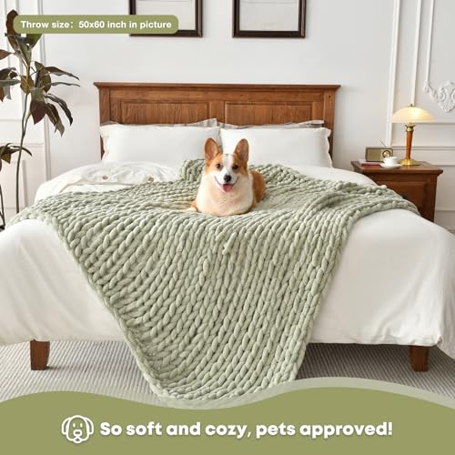 Soft Chunky Knit Blanket, 50X60 Inch Handmade Thick Chenille Yarn Throw Without Shedding & Raveling, Aesthetic & Cozy Home Decor with Couch Sofa Bed, Gift Pack, Sage Green - color: Sage Green, size: 50x60 inches