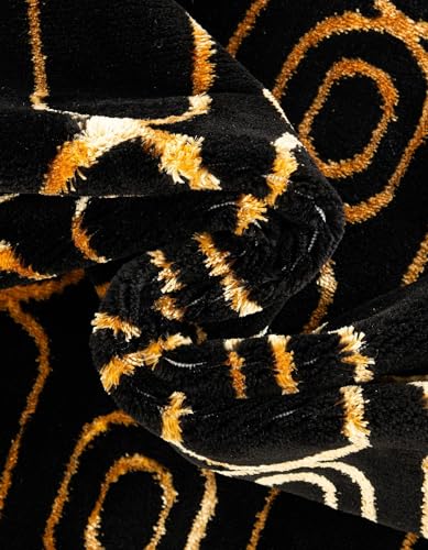 Rugs.com - Vogue Geo Rug – 8 Ft Runner Black and Gold Easy-Clean High-Pile Rug – Perfect for Hallways, Entryways, and Kitchens - color: Black and Gold, size: 2' x 8' (Runner)