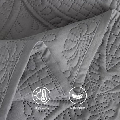 SheRest Queen Quilt Bedding Set - Gray Soft Breathable Bed Quilts, Modern Style Embossed Bedspreads, Lightweight Microfiber Reversible Coverlet for All Seasons-3 Pieces (1 Quilt,2 Pillow Shams) - color: Gray, size: Queen (90" x 96")