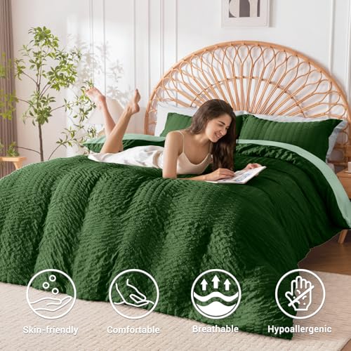HYMOKEGE Dark Green/Sage Green Twin Size Duvet Cover, Ultra Soft 2-Piece Seersucker Duvet Cover Set with Zipper Closure, Soft Brushed Microfiber Bedding Set with 8 Corner Ties (68"x90", 1 Pillowshams) - color: Dark Green/Sage Green (No Comforter), size: T