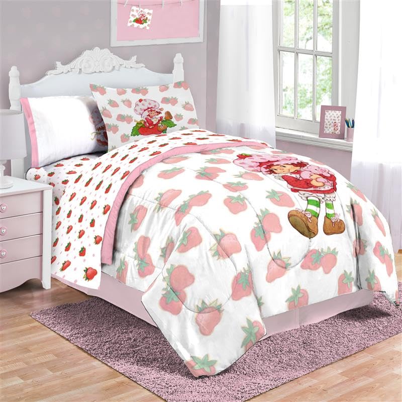 Jay Franco Strawberry Shortcake Twin Comforter Set for Girls, 5 Piece Pink | Bed in a Bag, Sheets Sham Pillowcase, Super Soft All Season Microfiber, Machine Washable Kids Bedding, Officially Licensed