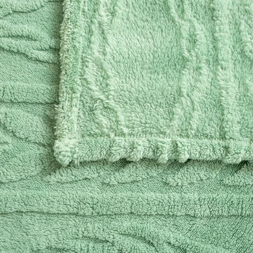 YUSOKI Sherpa Fleece Queen Size Blanket, Sage Green, 90"x90" | 3D Stylish Design,320GSM, Non-Shedding, Lightweight for All Season Use, stays fluffy after repeated washes, Perfect Gifts - color: Sage Green-(without Pillows), size: Queen (90" x 90")