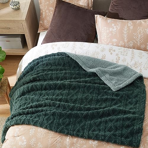 Bedsure Gentlesoft Sherpa Fleece Throw Blanket for Couch - Fluffy & Cozy Cable Jacquard Tufted Throw for Women Gift, Thick and Warm Christmas Blanket for Winter, Dark Green, 50x60 Inches | Ultra-Soft, Cozy, Thick for Winter, Ideal for Couch, Sofa, Gift fo