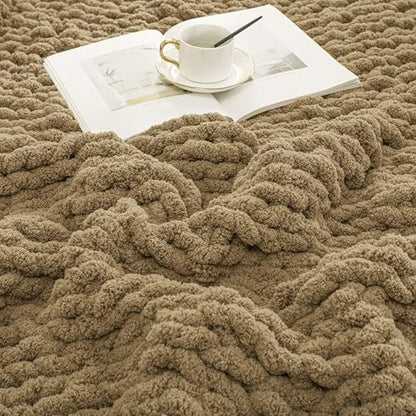 WESHIONGOO Chunky Knit Blanket Throw for Couch Bed 40"×40" Brown | 100% Handmade Knitted Throw Blanket Fluffy Soft Blanket with Jumbo Chenille Yarn Thick - color: Brown, size: 40"x40"(Small Size Throw)